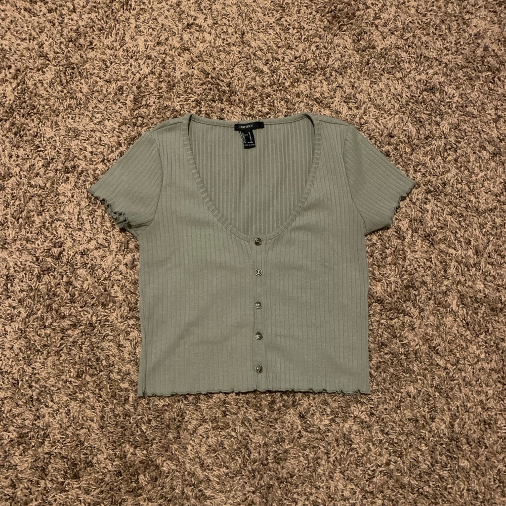 Forever 21 Crop Top with Buttons style in Hunter Green (Size M)